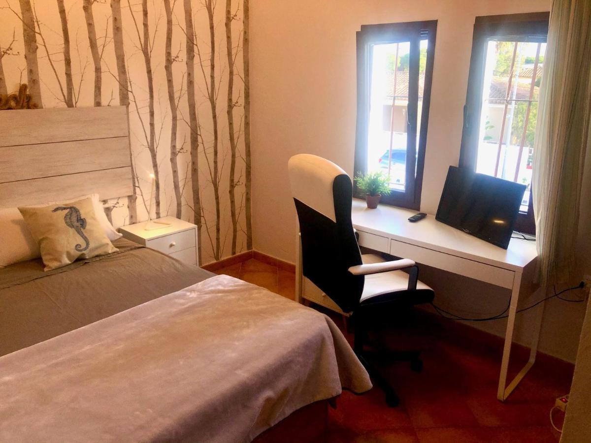 Gatu Premium Villa Lurberri Piscina Privada, 4 Dormitorios, 2 Banos, Parking , Jardines, " Preferente Mayores De 25 Anos Y Familias " In Y Barbacoa Chiclana de la Frontera Exterior foto